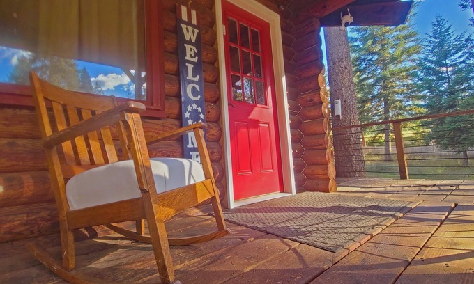 St. Regis Cabin | Huckleberry Cabin ~ Fish, Ski, Golf, Play, Relax! St Regis, Montana