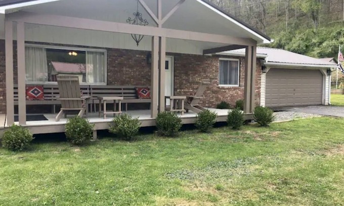 Stafford House | Huckleberry Trail House-