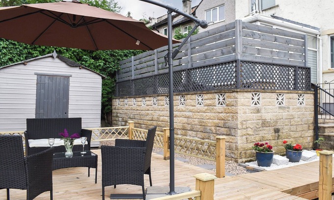 Huddersfield Cottage | Huddersfield House, Wood View