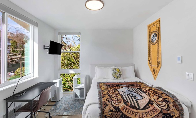 East Queen Anne Apartment | Hufflepuff, Scamander's Fantastic Sweet Suite