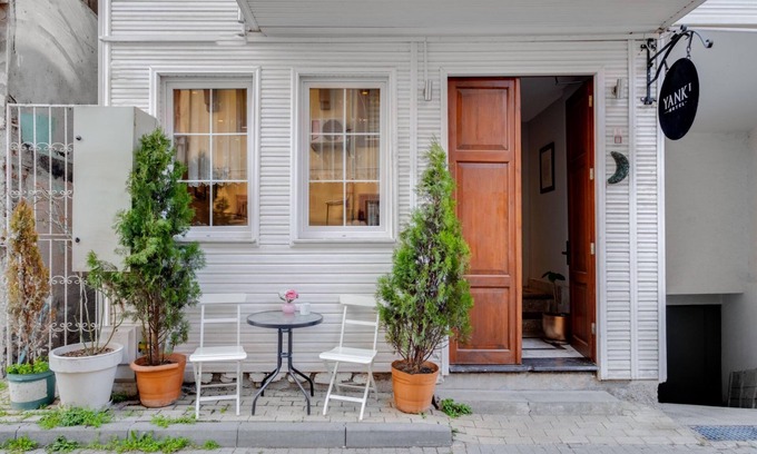 Cekirge Mahallesi House | Huge Hotel Room w Shared Terrace in Bursa