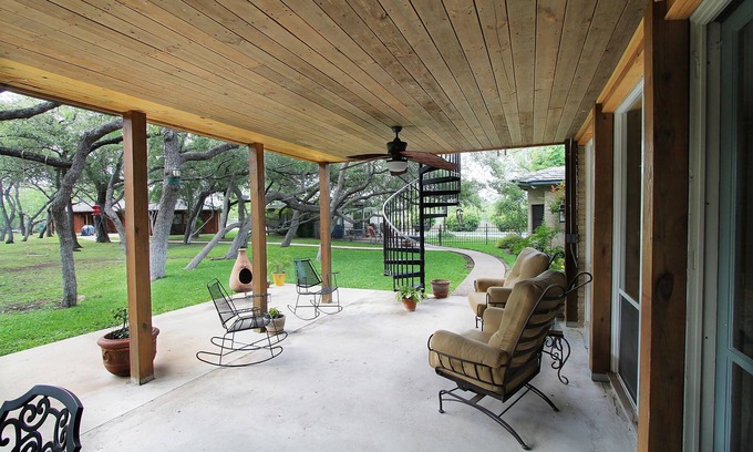 Uvalde House | Huge Luxury Home including 3 Beautiful Cottages only 20 min drive to Concan,TX