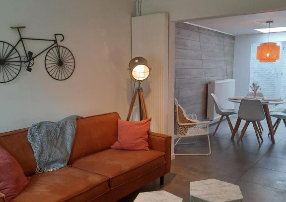 Geraardsbergen House | Huisje op de Muur van Geraardsbergen