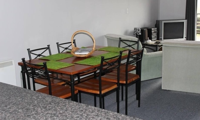 Raurimu House | Hukapapa Accommodation Teina