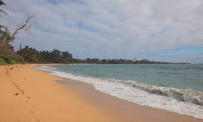 Laie Apartment | Hulali Cottage - Beachfront!