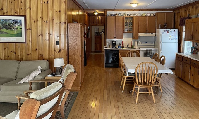 Huletts Landing House | HULLETS LANDING LAKE GEORGE 5 BR WITH LAKE VIEWS HIKING BOATING TENNIS AND GOLF