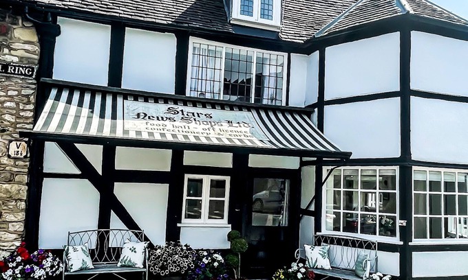 Much Wenlock Cottage | Humbug Cottage 'The Old Soo Sweet Shop'