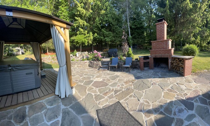 Stroudsburg House | Hummingbird Paradise in Pocono, hot tub,sauna,close to vineyards and ski resort.