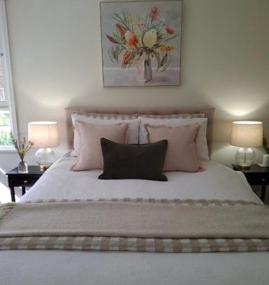 Euroa House | HUNTER COTTAGE EUROA - "A great weekend escape"