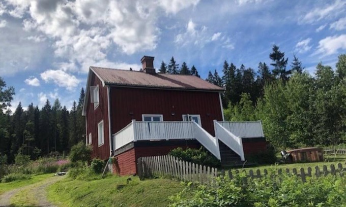 Vallsta House | Huset i skogen med utsikten
