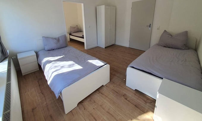 Brunsbuttel Apartment | Hyäne (1-5 Personen)