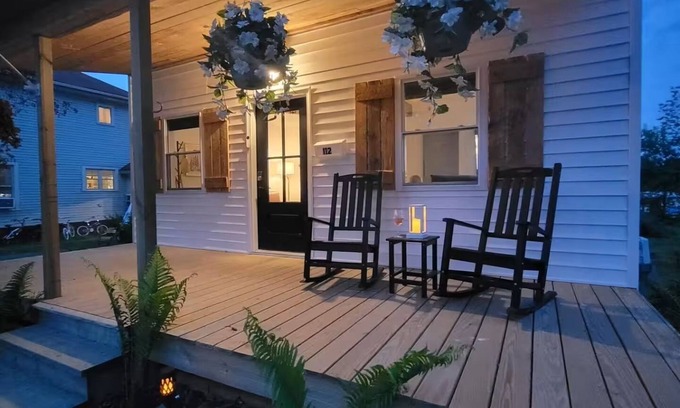 Little Valley House | Hygge Home in ski country - 4 bed, 2 bath family home