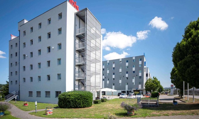Granges-Paccot Hotel | ibis Fribourg