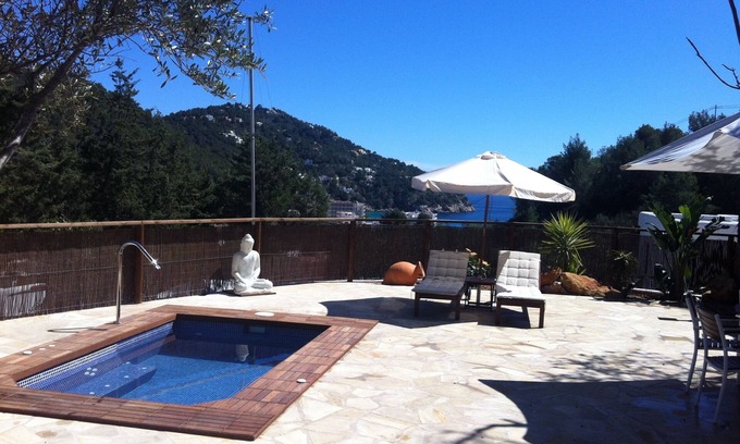 Cala Sant Vicente Cottage | Ibizan house with large outdoor jacuzzi and sea views. (ETV/0893. E)