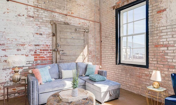 Newport News Apartment | Ice Ice Baby Downtown Newport News