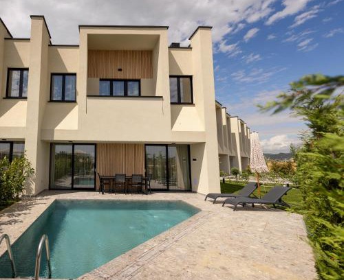 Golem Villa | Id-Real Villa