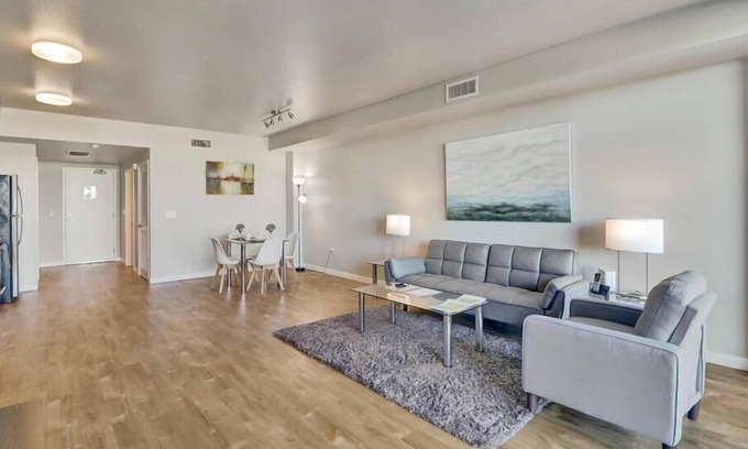 Woodbury Apartment | Ideal Family Getaway | 2BR w. Outdoor Grill & nr Shops