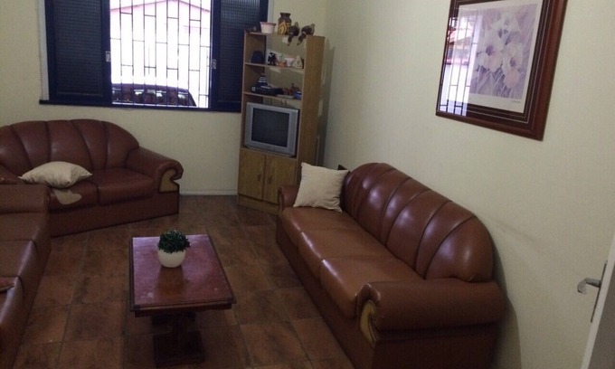 Umuarama House | Ideal family home accepts small pets