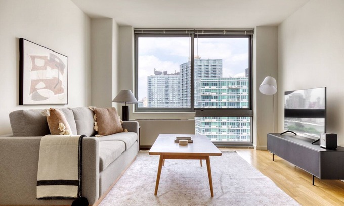Hunters Point Apartment | Ideal LIC 1BR w/W/D, Elevator & Doorman, near East River, by Blueground