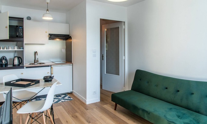 Perros-Guirec Apartment | Ideal location: Iliöz, 2-star T2 apartment only 50m from the beach.
