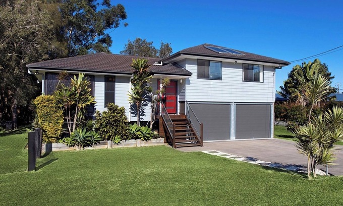 Urunga House | Idyllic Coastal family holiday house - dog friendly