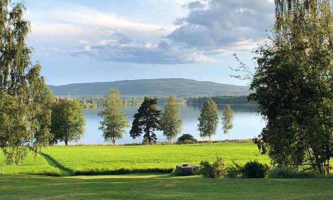 Leksand House | Idyllic Dalarna farmhouse at the lake