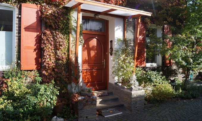 Langel Other | * Idyllic farmhouse in Cologne Porz with Rhine view *