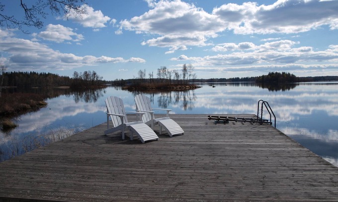 Tingsryd Municipality House | Idyllic holiday home on the lake (west bank) with its own jetty and boat