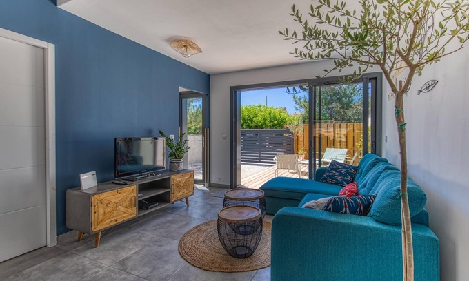 Hourtin-Plage House | Idyllic" new house Ocean and forest 3mn walk away