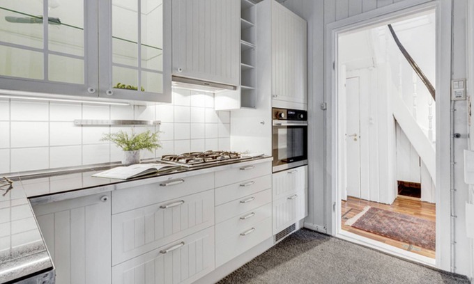 Tonsberg House | Idyllic traditional house on Husøy Island