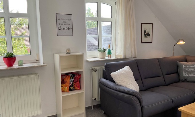Brookmerland Apartment | Idyllically situated. 90m2 apartment for families + travelers up to 5 persons + garden + terrace near the North Sea 🐟