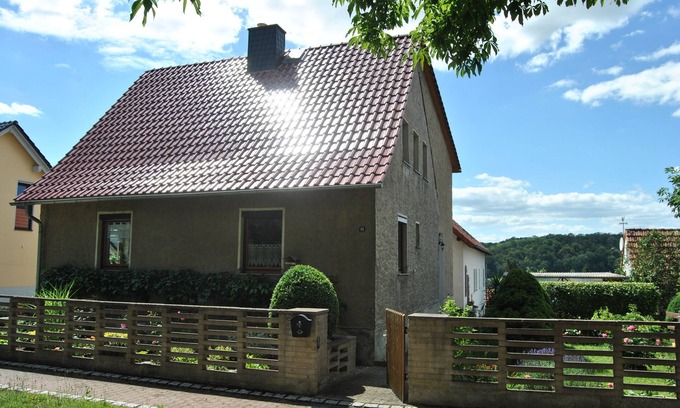 Kirchscheidungen Apartment | Idyllische Ferienwohnung mit Schlossblick im Unstruttal