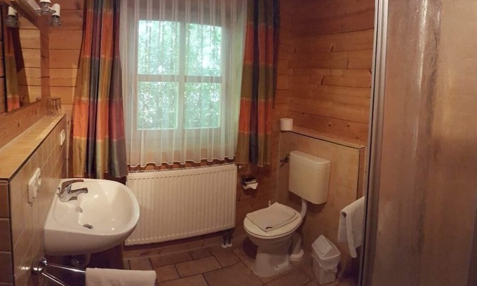 Kirchham Apartment | Idyllisches Ferienhaus mit Terrasse und Liegewiese