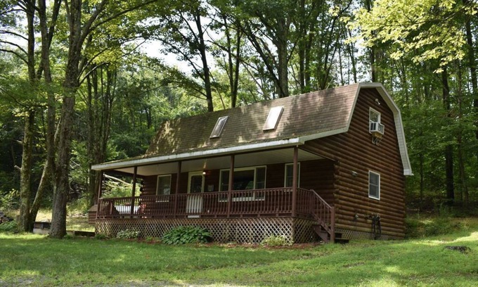 Warren Center Cabin | If you love the quiet outdoors and love the nature you will love this cabin.
