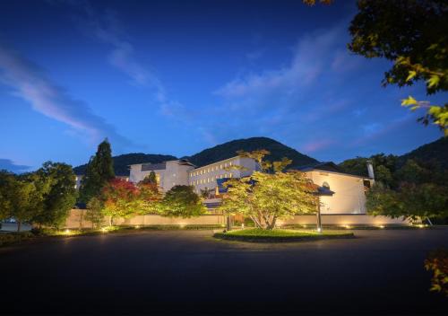 Iizaka Hotel | Iizaka Onsen Surikamitei Ohtori
