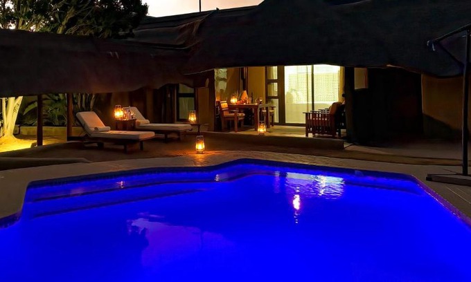 Hammanskraal Cabin | iKhaya LamaDube Game Lodge