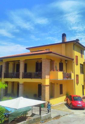 Castel Ritaldi Apartment | Il girasole