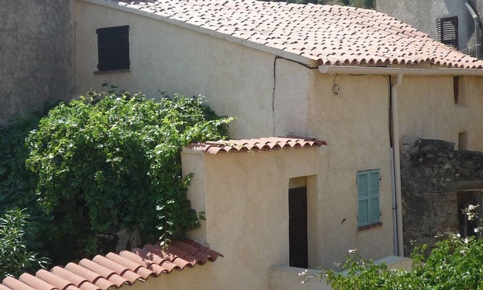 Santa-Reparata-di-Balagna House | Île Rousse 4km Quiet village house typically Corsican architecture