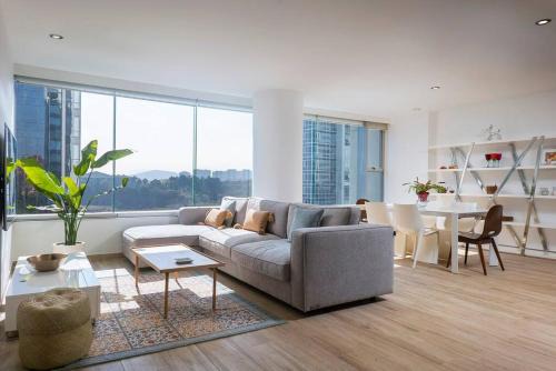Lomas de Santa Fe Apartment | Iluminado Depto Frente al Parque la Mexicana