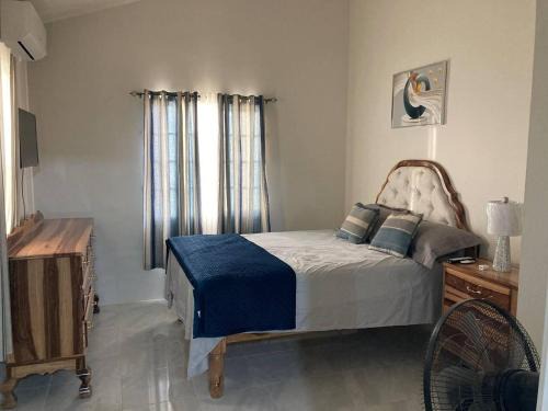 Discovery Bay House | Immaculate 2-Bed House in Discovery Bay