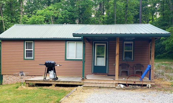 Langsville Cabin | Immersed in Nature. Hiking, fishing, swimming, birdwatching, stargazing & yoga.