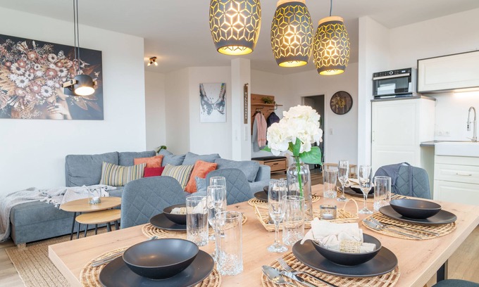 Bergneustadt Apartment | Immo-vision: Penthouse - Sauna - Jacuzzi - BBQ - See