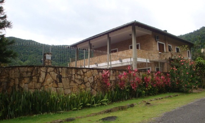 Praia de Barequecaba House | Imposing House, Pool with Hydro, 5Q (3 with A/C), 6 bathrooms, barbecue.