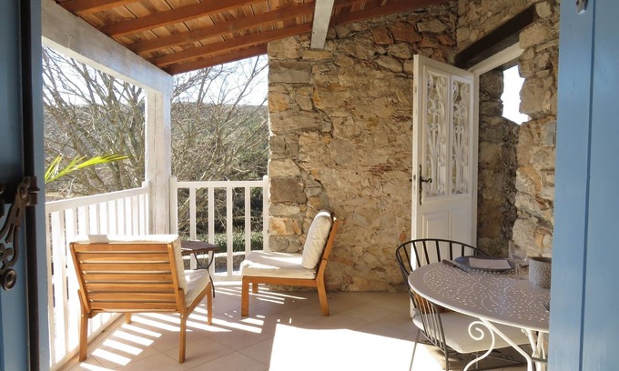 Causse-de-la-Selle Apartment | In a 17th century farmhouse with swimming pool, north of Montpellier, south of the Cévennes