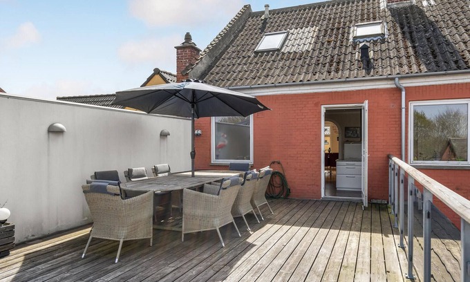 Karise Apartment | In a wonderful location for excursions welcomes you this spacious apartment with fantastic roof terr