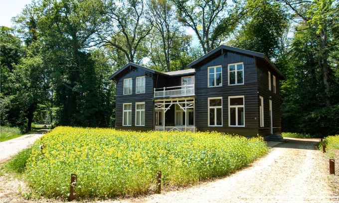 Diepenveen House | In het huis van Bello