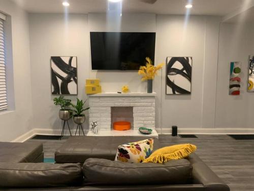 Academy - Sherman Park House | In Living Color