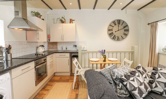 Middleham Cottage | In & Out Cottage