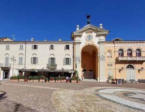 Moncalvo Apartment | In pieno centro storico Ca Marì e Casa Elena