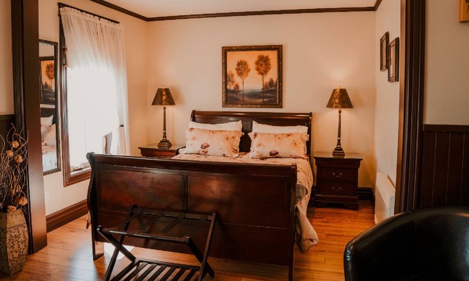Matane House | In the heart of Matane, the Bruine Océane Inn is a little gem ready to welcome y